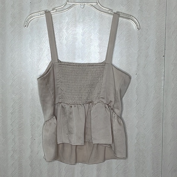 ❤️ 🆕 EXPRESS CHAMPAGNE Top Size M - Picture 3 of 4